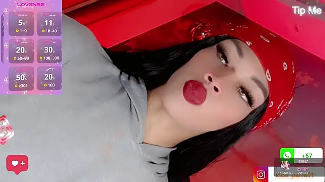 Snapshot of Daphnne_XXX chatting on December 15, 7:29 pm Daphnne XXX online show from December 15, 7:29 pm