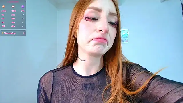 Bennuluspeach  online show from November 11, 1:44 pm