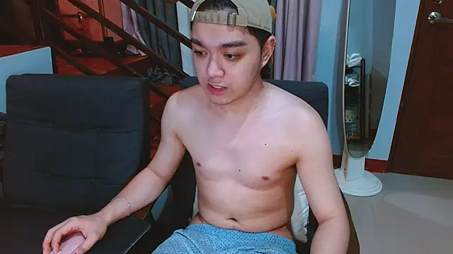 JayKarLo online show from October 30, 1:23 pm