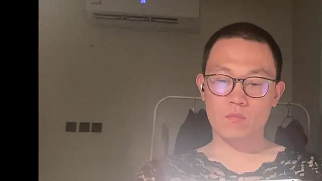 yewuzhibb online show from September 30, 8:25 pm