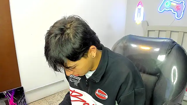 StiwenTwink online show from October 28, 2:31 pm