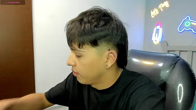 StiwenTwink online show from November 8, 2:17 pm