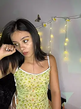 SaraMistick online show from March 30, 11:00 am