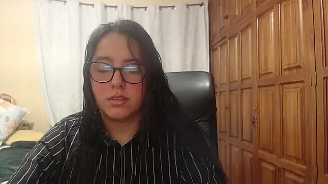 Venus cat  online show from April 5, 2:42 am