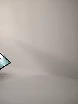 LindaSalo33 online show from November 7, 3:34 pm