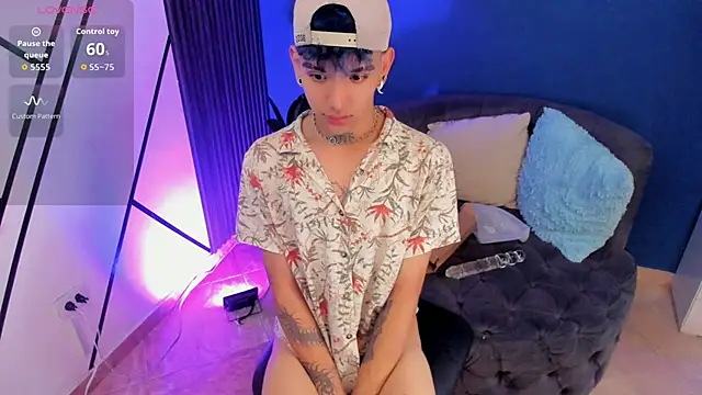 Snapshot of todoroki_g chatting on November 25, 4:07 pm todoroki g online show from November 25, 4:07 pm