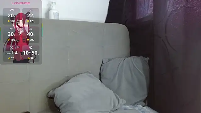 Snapshot of JuliethaFox chatting on June 19, 7:39 pm JuliethaFox online show from June 19, 7:39 pm