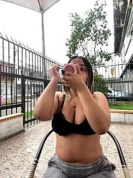 Ada Pink online show from November 20, 6:29 pm