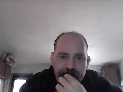 crazyheratic8 online show from April 3, 4:38 pm