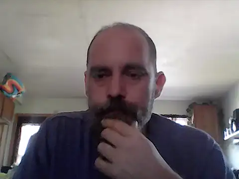 crazyheratic8 online show from April 5, 8:17 pm