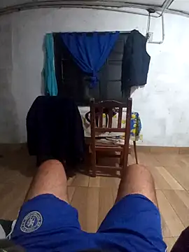 Snapshot of Eltorta214 chatting on April 15, 11:16 pm Eltorta214 online show from April 15, 11:16 pm