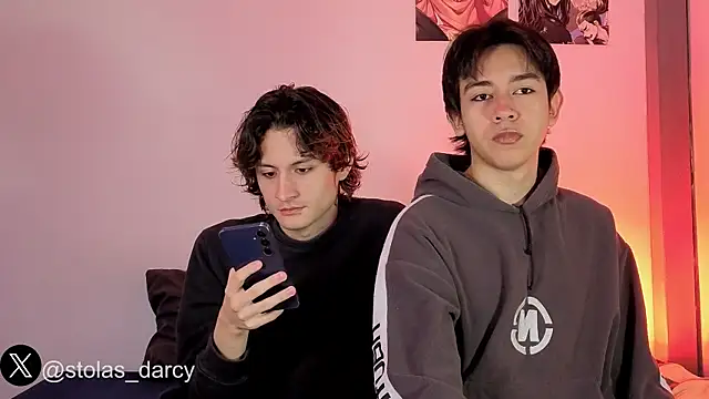 Darcy and Stolas online show from April 12, 1:49 pm