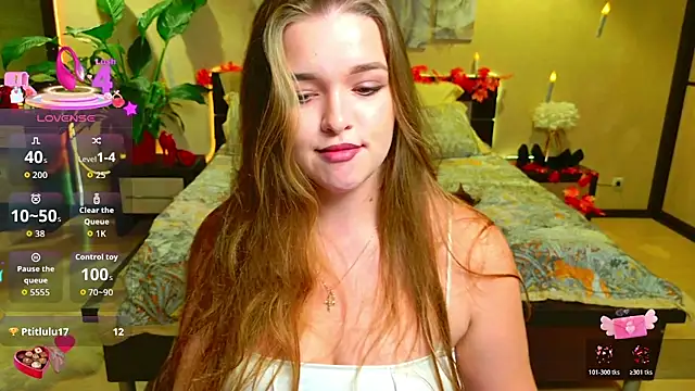 EmilyWhispers online show from November 12, 9:14 pm