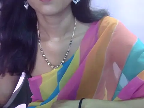 Snapshot of Laila_Cute chatting on May 18, 4:07 am Laila Cute online show from May 18, 4:07 am