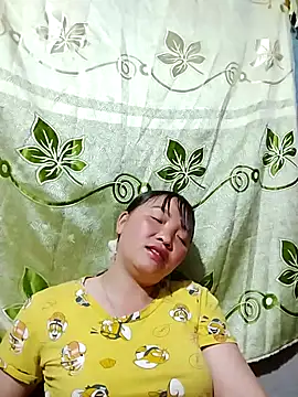 Snapshot of Minkine022 chatting on April 1, 1:01 pm Minkine022 online show from April 1, 1:01 pm