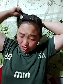 Snapshot of Minkine022 chatting on April 8, 1:00 pm Minkine022 online show from April 8, 1:00 pm