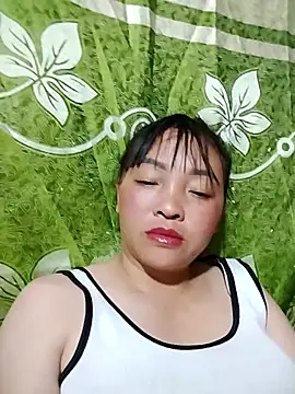 Snapshot of Minkine022 chatting on April 13, 1:49 pm Minkine022 online show from April 13, 1:49 pm