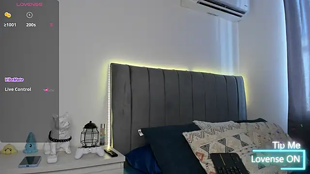 JARETHH online show from November 6, 2:07 pm