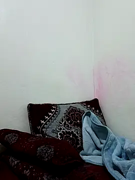 Miss-Queen online show from January 10, 11:45 am