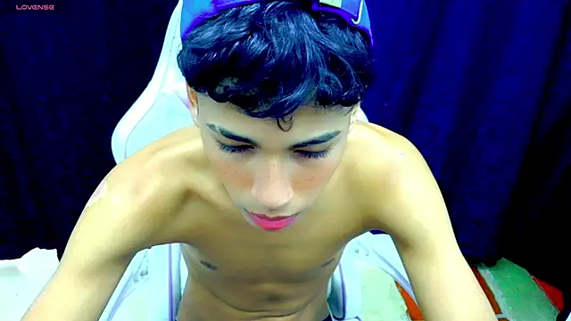 Im david02 online show from November 10, 1:10 pm