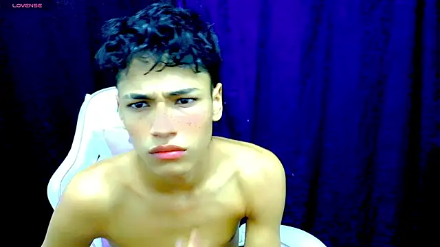 Im david02 online show from November 12, 1:11 pm