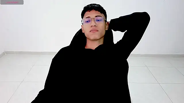 Im david02 online show from April 15, 2:02 pm