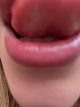 RollDolls online show from November 1, 5:09 am