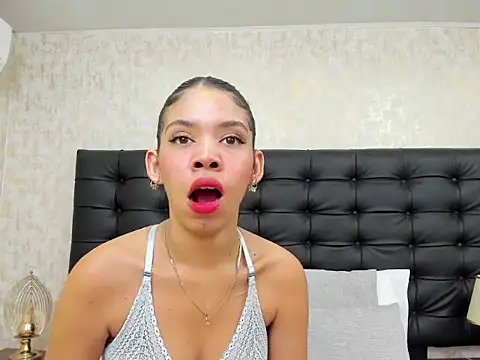 EmaGarcess online show from October 8, 7:33 pm