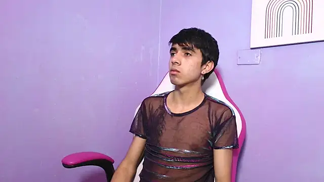 Hottie Guy online show from December 16, 2:22 pm