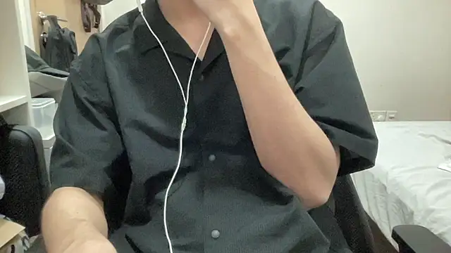 16hornydog online show from November 15, 4:03 pm