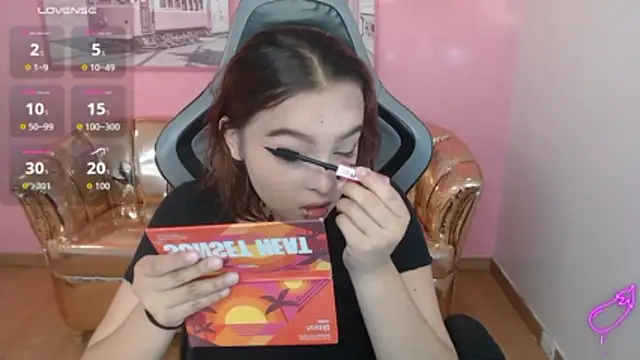 Snapshot of mia_foster_t chatting on January 8, 1:13 pm mia foster t online show from January 8, 1:13 pm