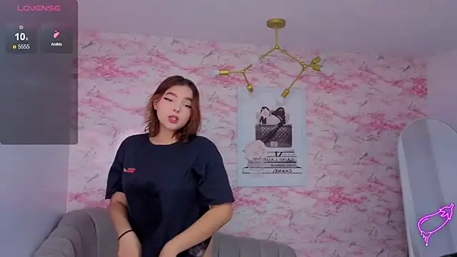 Snapshot of mia_foster_t chatting on February 11, 1:16 pm mia foster t online show from February 11, 1:16 pm