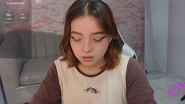 Snapshot of mia_foster_t chatting on February 20, 1:22 pm mia foster t online show from February 20, 1:22 pm