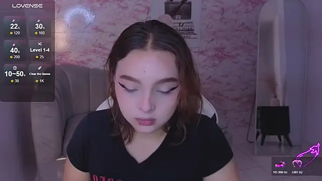 Snapshot of mia_foster_t chatting on February 28, 1:23 pm mia foster t online show from February 28, 1:23 pm