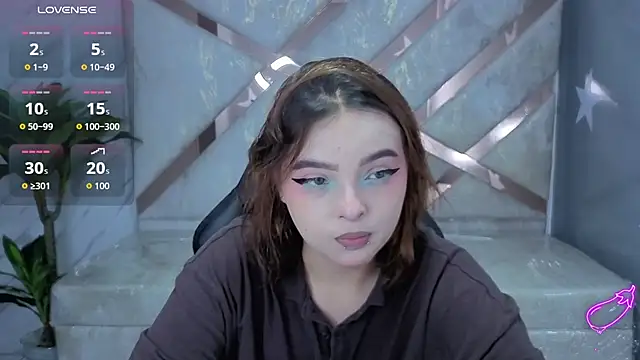 Snapshot of mia_foster_t chatting on March 17, 1:03 pm mia foster t online show from March 17, 1:03 pm