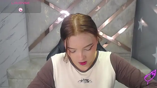 Snapshot of mia_foster_t chatting on April 6, 1:12 pm mia foster t online show from April 6, 1:12 pm