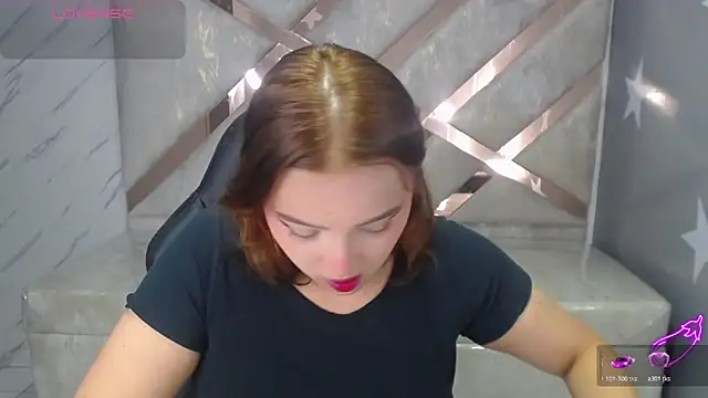 Snapshot of mia_foster_t chatting on April 8, 1:11 pm mia foster t online show from April 8, 1:11 pm
