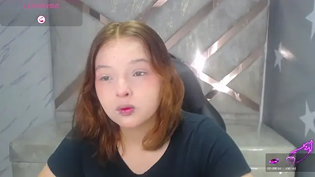 Snapshot of mia_foster_t chatting on April 11, 1:04 pm mia foster t online show from April 11, 1:04 pm
