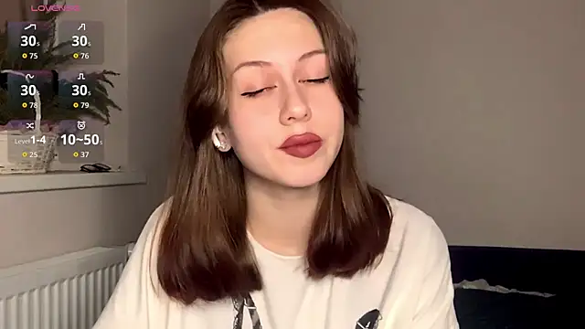 Nayra flash online show from April 3, 4:27 pm