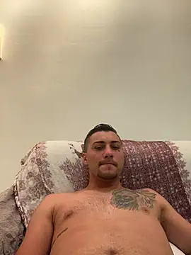 gooddboy01 online show from April 18, 6:34 pm