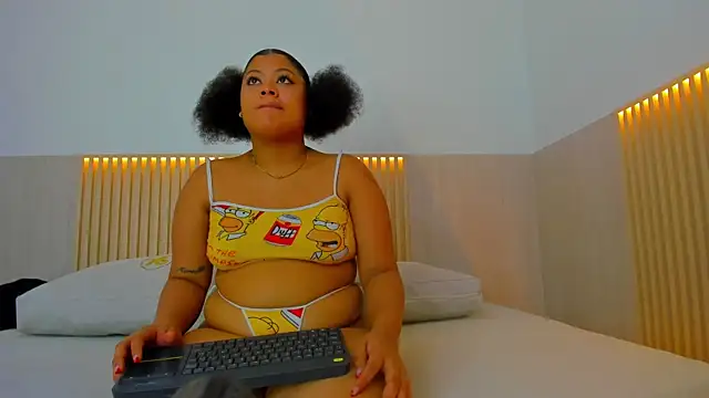 yeliss brown online show from October 21, 7:25 pm