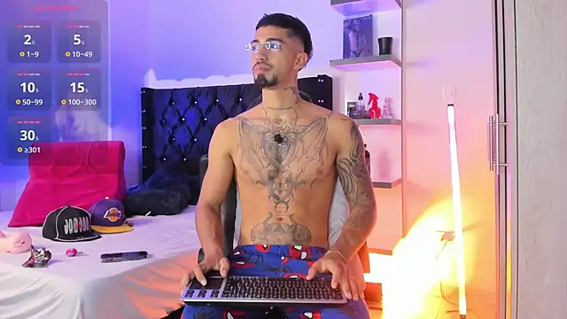  Duriel online show from February 7, 9:51 pm