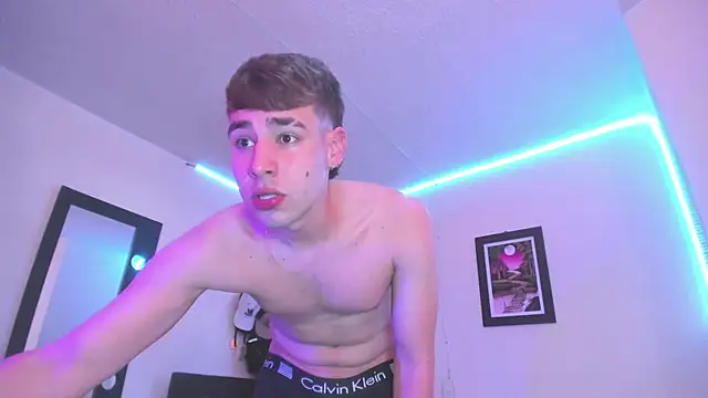 PapiNoha online show from October 18, 8:42 pm