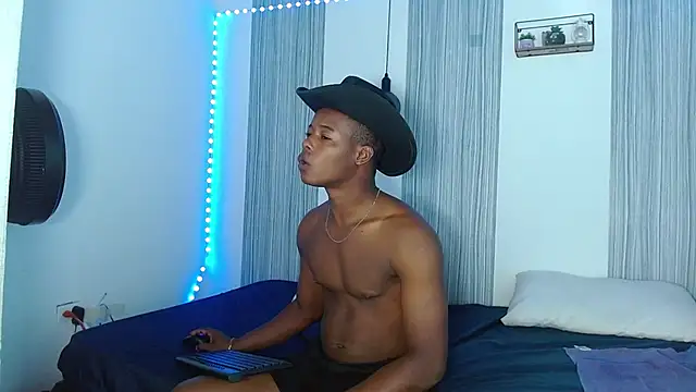 Dark stallionX online show from October 31, 2:45 am