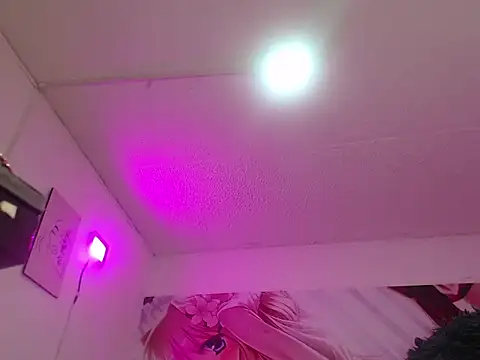 Snapshot of Patrick-Rios chatting on February 15, 12:25 pm Patrick-Rios online show from February 15, 12:25 pm