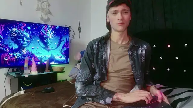 Tyler cat online show from November 25, 12:38 pm