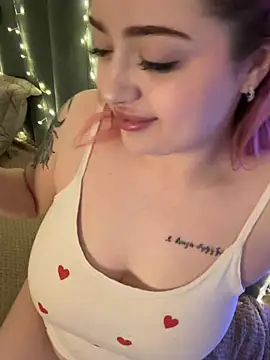 KellyMoors online show from February 5, 2:05 am