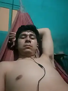 Snapshot of Travieso_loco9 chatting on October 31, 7:15 pm Travieso loco9 online show from October 31, 7:15 pm