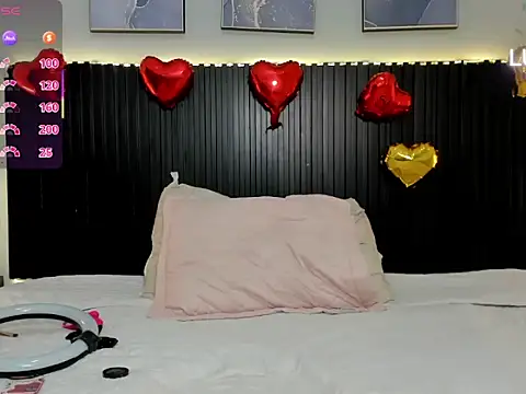 Snapshot of Julieta_Slav3 chatting on February 21, 9:27 pm Julieta Slav3 online show from February 21, 9:27 pm