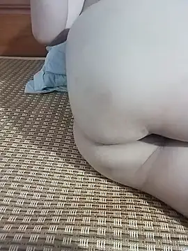 tulip-bae online show from November 18, 6:40 am